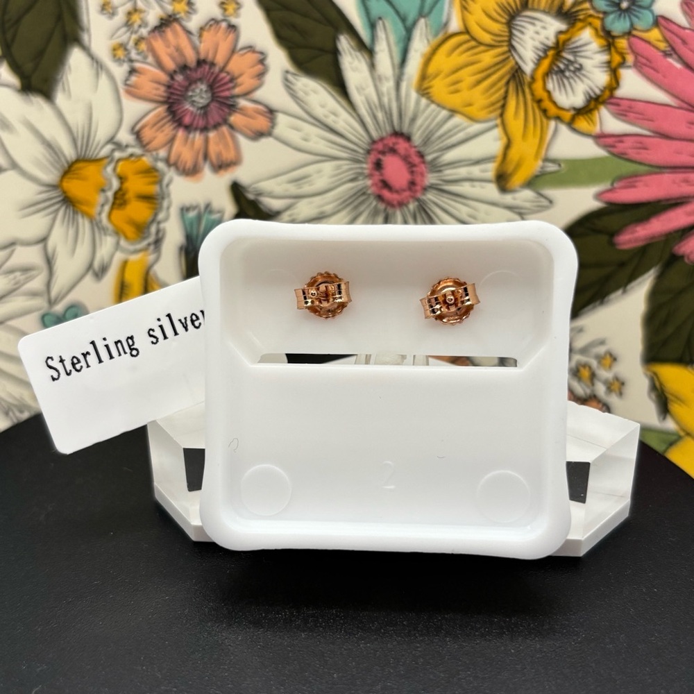 GRA Certified 1.5ct Pear‑Cut Moissanite Earrings | D Color | 925 Sterling Silver - Picture 7 of 11